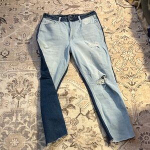 Hollister Two-Tone Distressed ultra high rise mom Jeans size 28